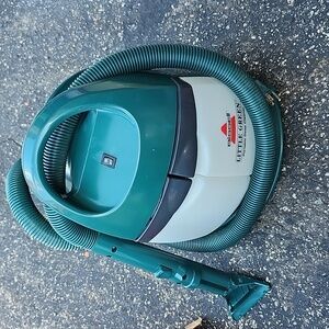 Bissell little green portable deep cleaner